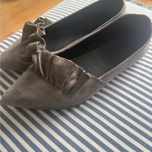 Aerosoles Gray Suede Ruffled Women's Loafers
